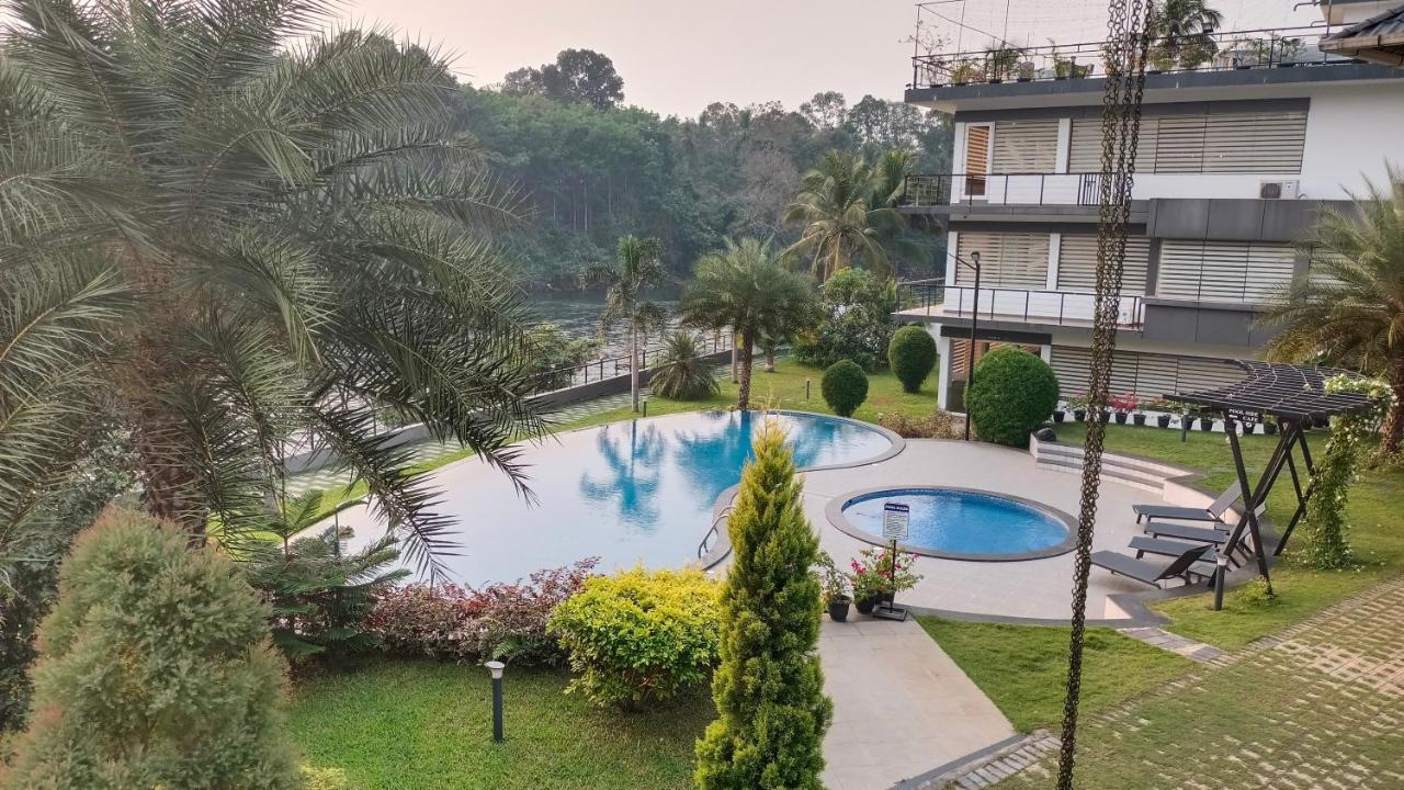 River Terrace Resort&Spa Kochi Exterior photo